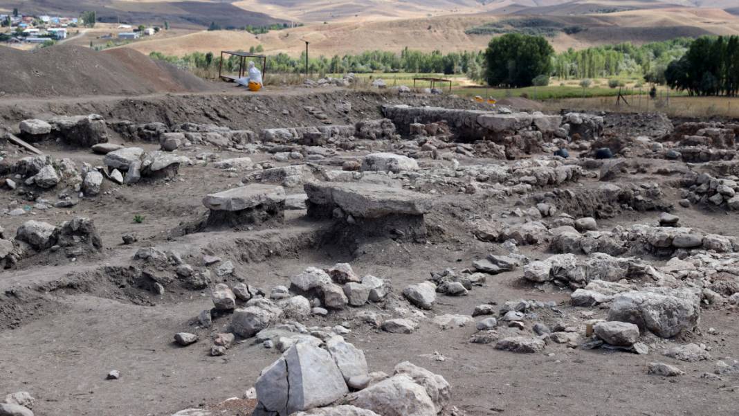 Sivas'ta heyecanlandıran keşif! Tam 3 bin 800 yıllık 2